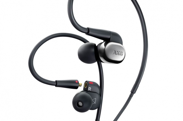 AKG-N40