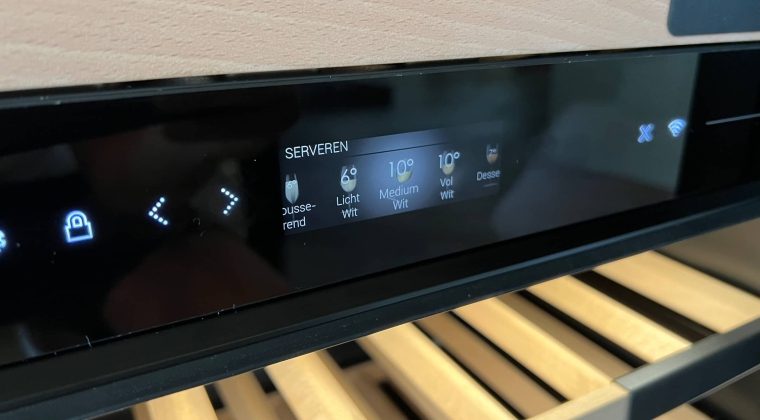 ATAG review display 6