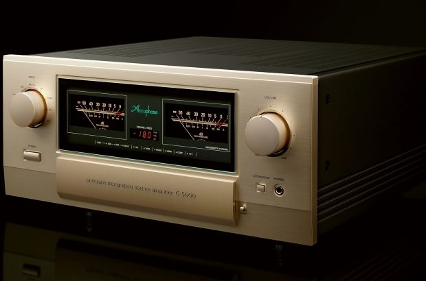 Accuphase E-5000_front_right