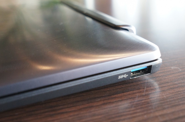 Asus-TF701T-review-aansluitingen-2