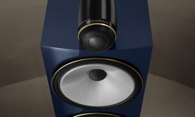 B&W – 702 S3 Signature Midnight Blue Metallic Beauty 8