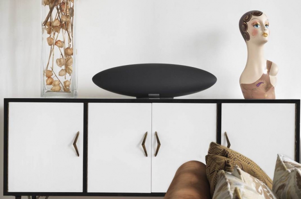 B&W-Zeppelin-Wireless