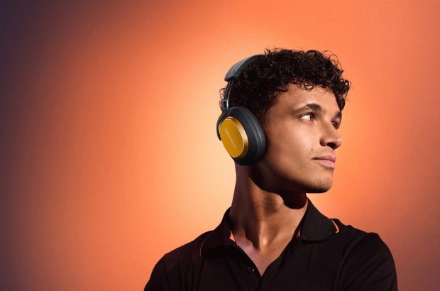 Bowers & Wilkins Px8 S2 McLaren Edition