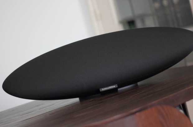 Bowers-Wilkins-Zeppelin-Wireless-totaal