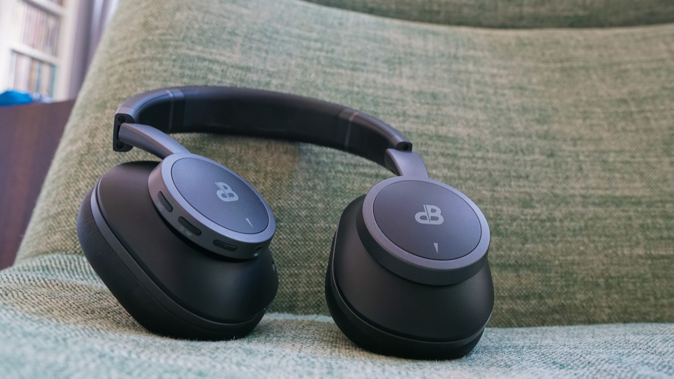 Review: deeBee Audio DB-Pulse - Noise-cancelling met persoonlijke toets ...