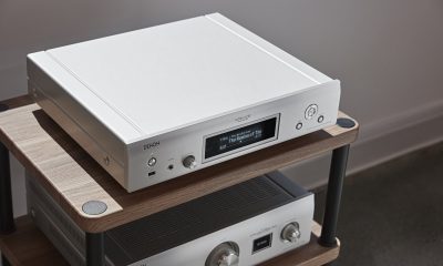 Denon DNP-2000NE lifestyle