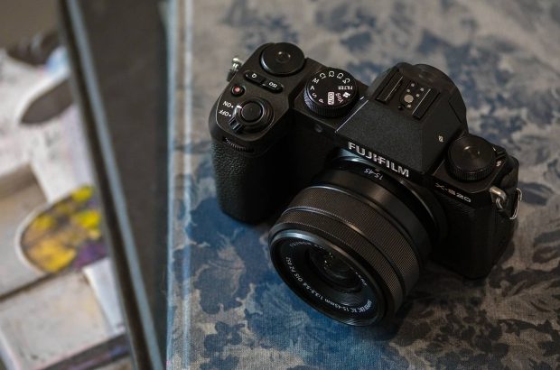 FUJIFILM X-S20 3