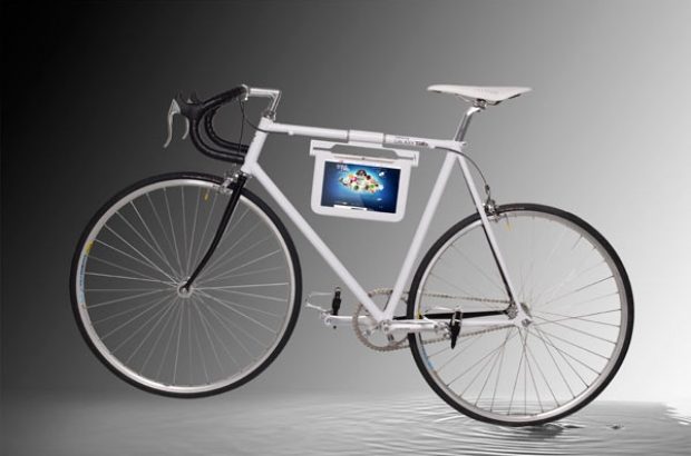 George Eliot Nadenkend kans Nieuwste Samsung Galaxy Tab 10.1 accessoire is een fiets.. | FWD