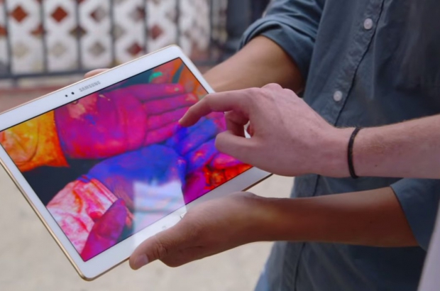 Galaxy-Tab-S-commercial