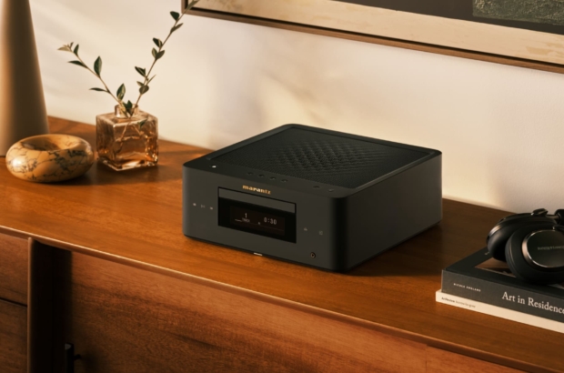 High–Marantz – MCR 60n Black – Lifestyle 4