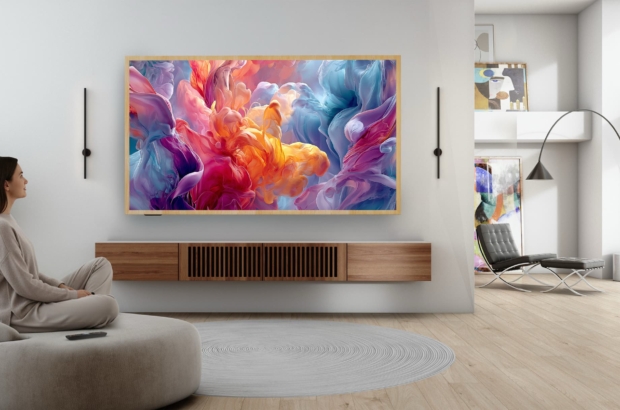 Hisense-55S7S-Lifestyle