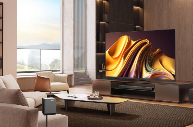 Hisense-65U8NQ-lifestyle