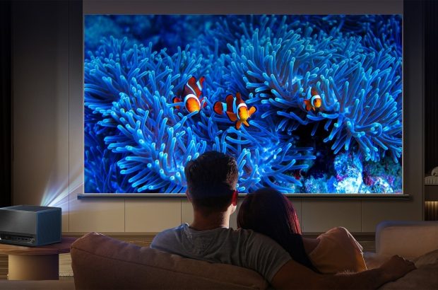 Hisense-C1-lifestyle