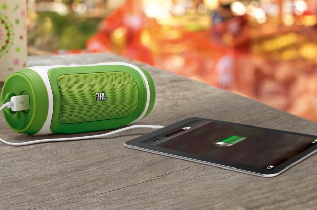 JBL Charge-retina-2