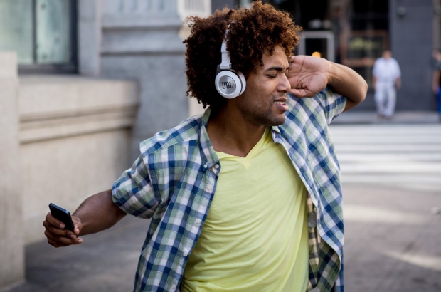 JBL-E-serie-hoofdtelefoon