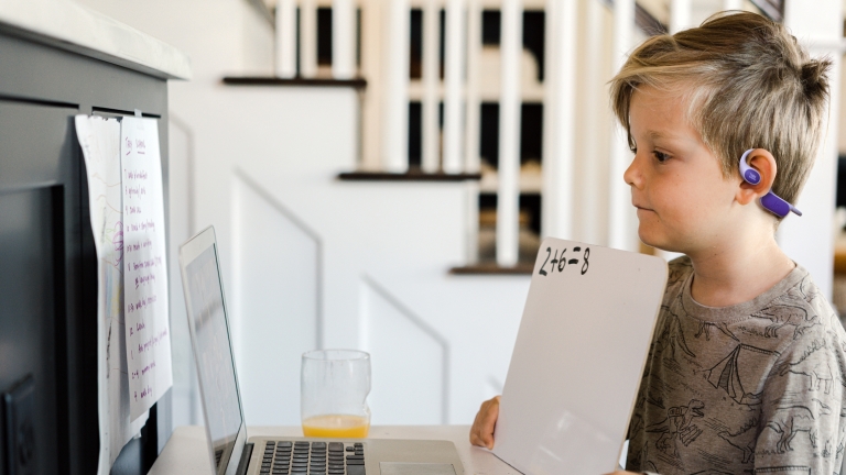 JBL komt met open-ear koptelefoon in de Junior-serie