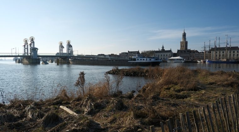 Kampen kade met Stadsbrug REALA ACE