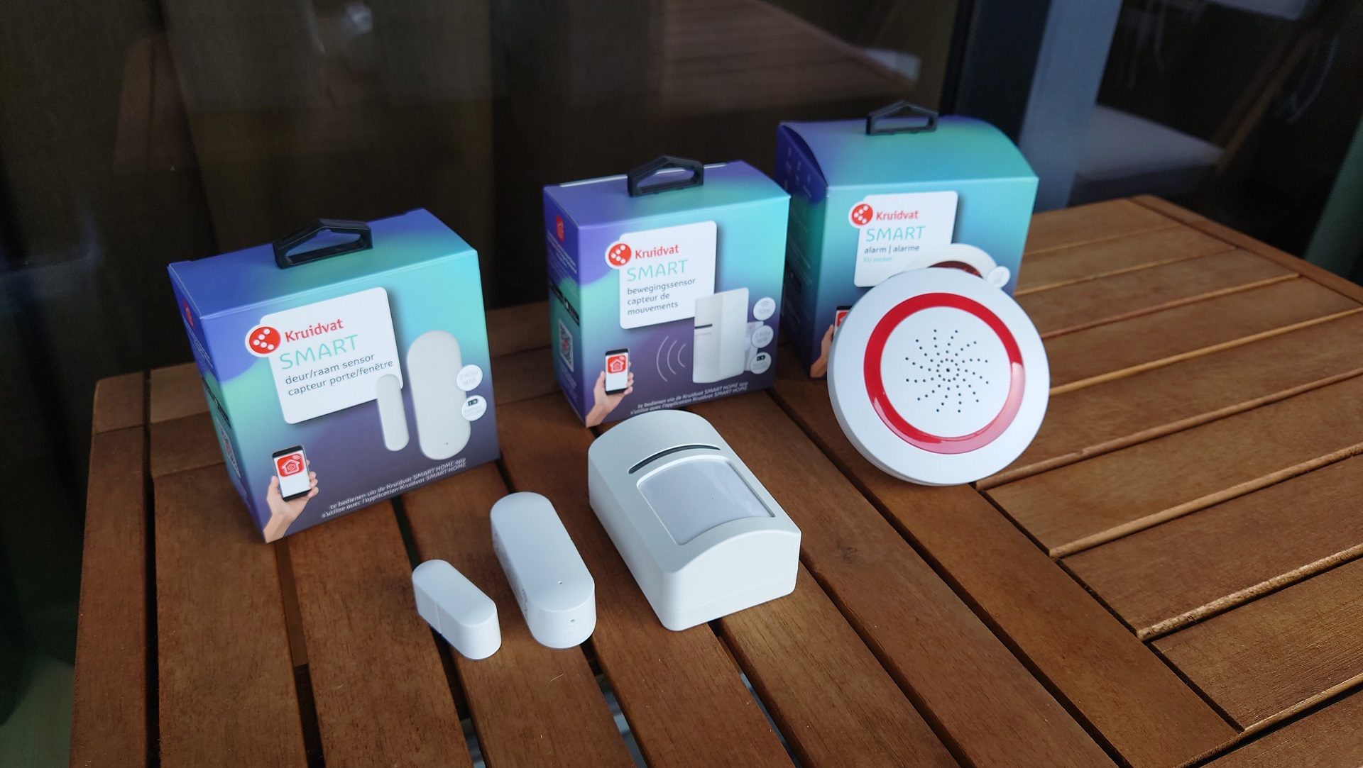 Review Kruidvat Smart Home verlichting, alarm en camera's FWD