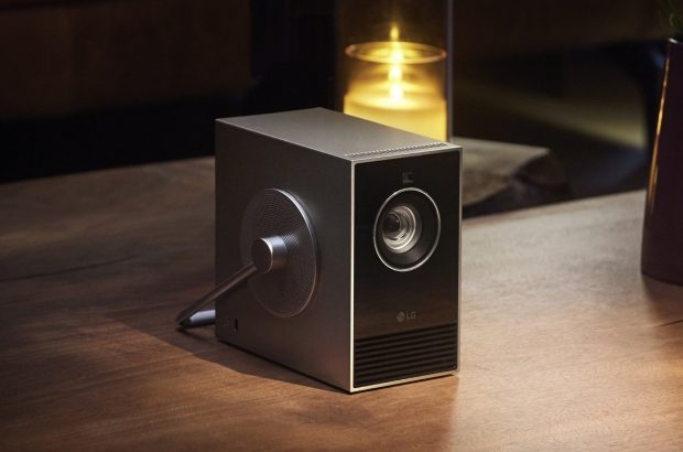LG CineBeam Qube