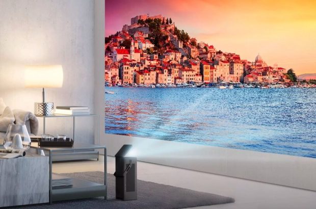LG-HU80KA-projector