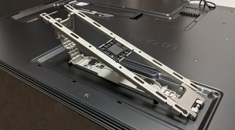 LG OLED65GX-wallmount3