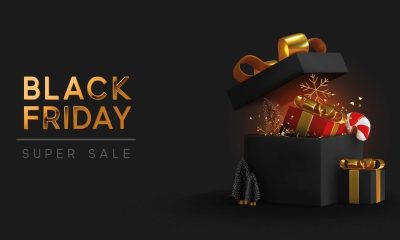 Black Friday Super Sale. Realistic black gifts boxes. Open gift box full of decorative festive object. Golden text lettering. New Year and Christmas design. Xmas background. vector illustration