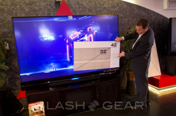 Mitsubishi-92-inch-3D-TV-2