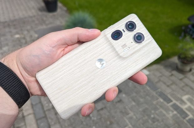 Motorola Edge 50 Ultra-4