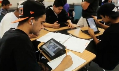 Motorola-Xoom-school