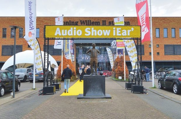 Nieuws_iEar ShowAankondiging_stadion 4