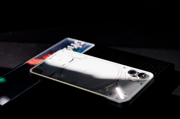 Nothing Phone (1)