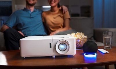 Optoma_UHZ50-lifestyle