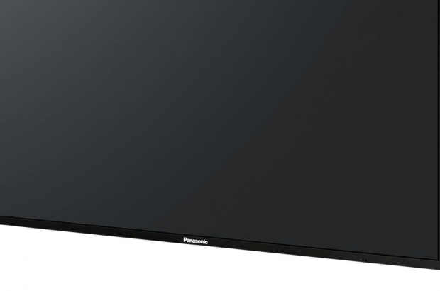 Panasonic-4K-display-2