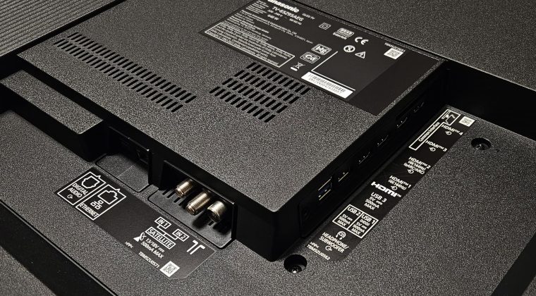 Panasonic-TV65Z95A-aansluitingen