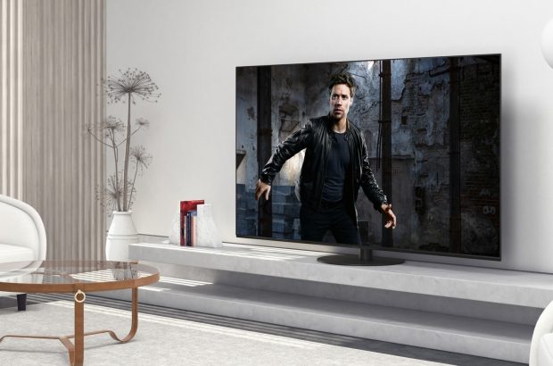 Panasonic-TX555HZ980-lifestyle