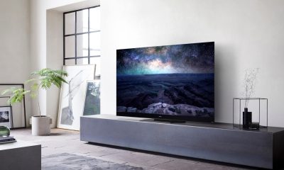 Panasonic-TX55HZ2000-lifestyle