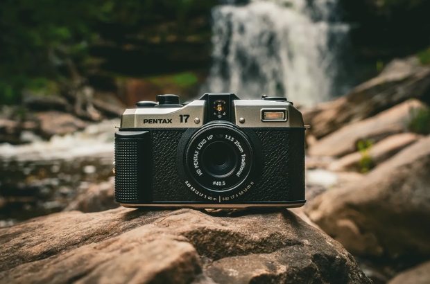 Pentax 17 compact_j