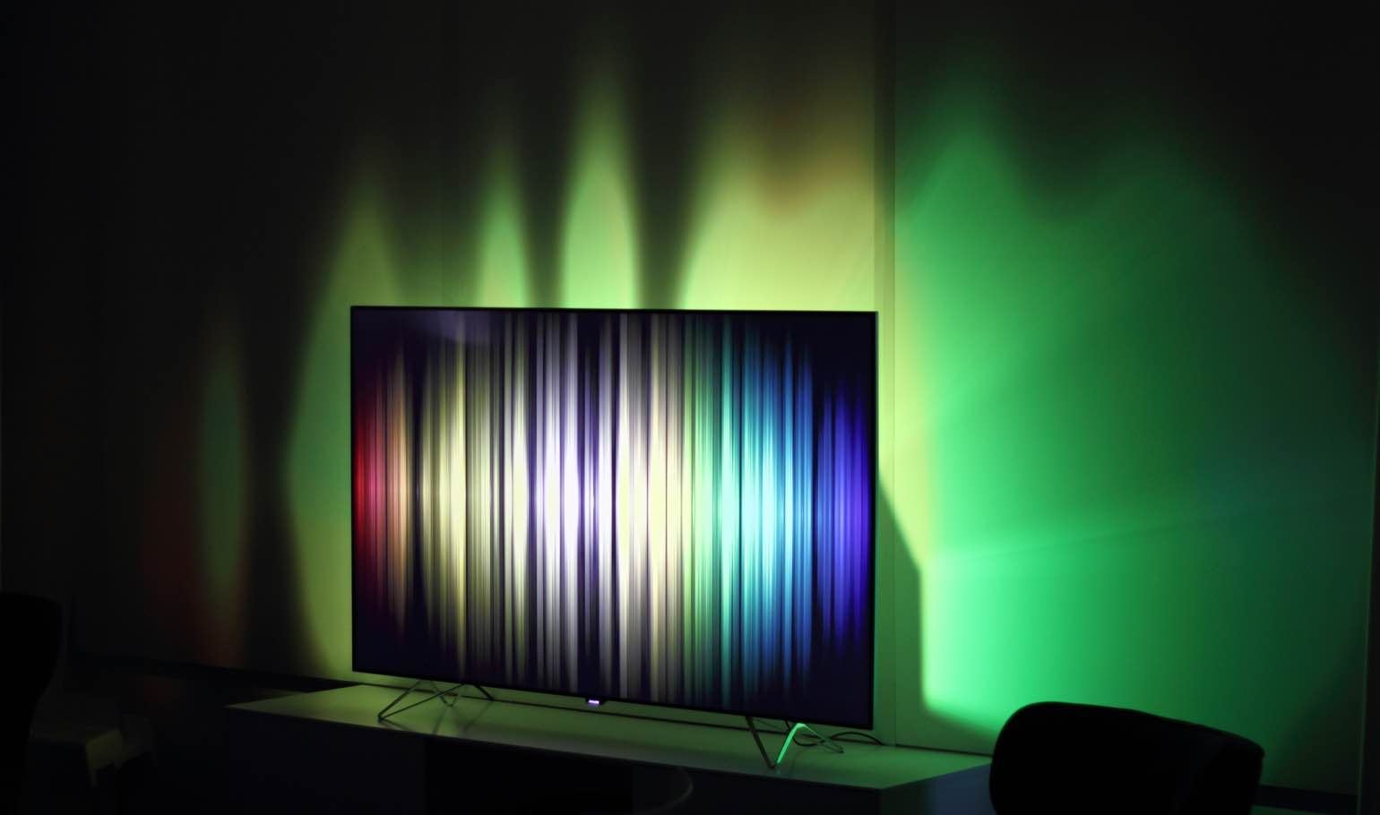 Ambilight Vs Ambilux TVs from Philips