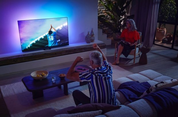 Philips Ambilight TV voetbal 1