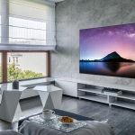 Pieter_Breedbeeld tv aan de muur_Samsung-QSE55S95D