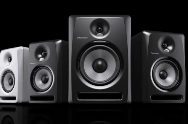 Pioneer-dj-monitor-speakers