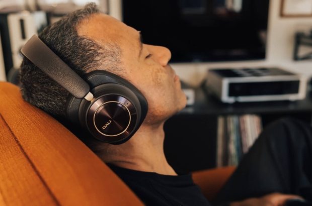 Prijsvraag_DALI IO-12 – Hi-Fi Enthusiast 37