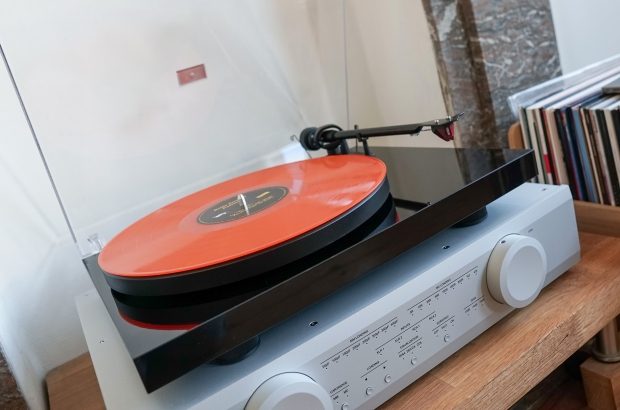 Pro-Ject Debut E Carbon Phono – eigen 1