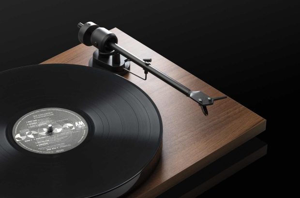 Pro-Ject E1 1