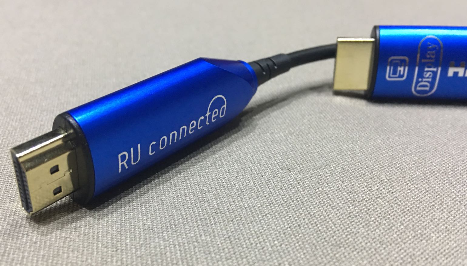 postkantoor Gestaag Literaire kunsten Review: RU Connected optische HDMI-kabel voor lange afstanden | FWD