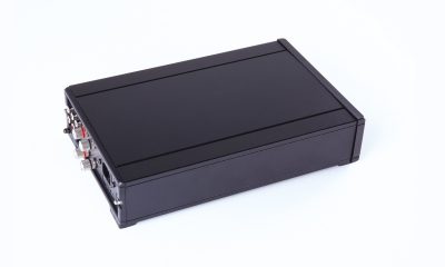 Rega IO_above offside rear