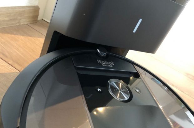 Roomba-i7-review-close-1