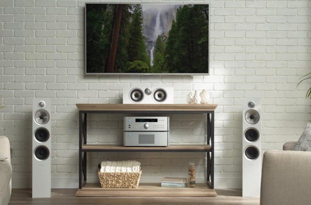 Rotel RSP-1576 Lifestyle 2