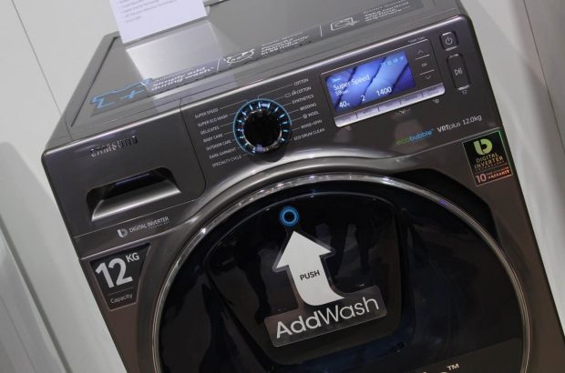 Handig Tien nietig Samsung geeft slimme 'Addwash'-wasmachine een extra deurtje | FWD