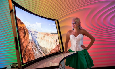 Samsung-Curved-oled-tv-2